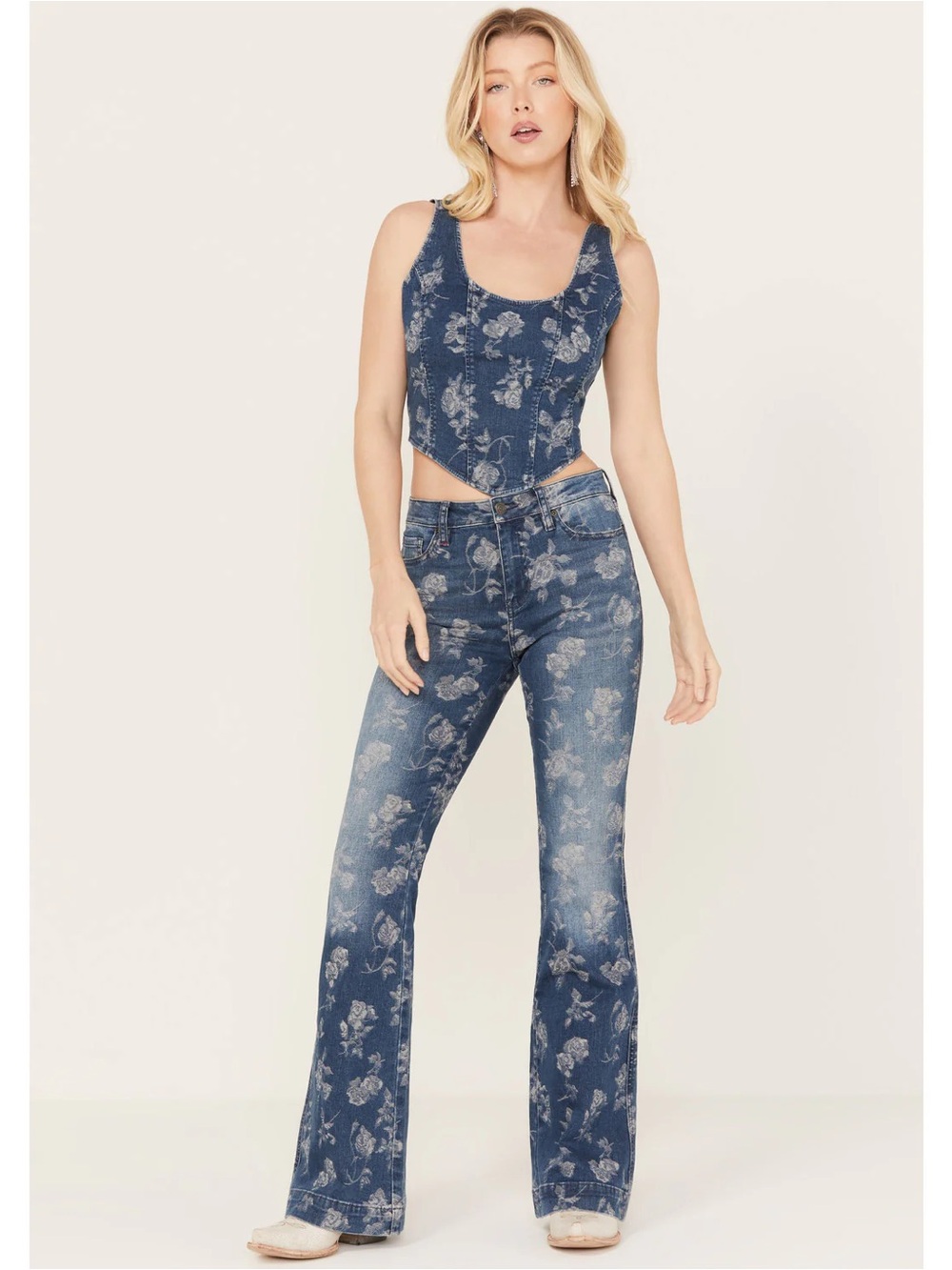 Idyllwind Women's Blue Floral Flare Jeans sz 16 NWOT